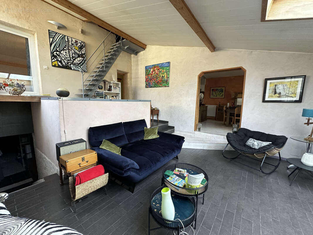 Marmande à quelques pas de toutes les commodités, villa 167m2 avec jardin et garage. - photo 2