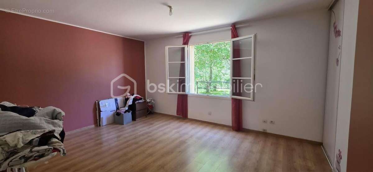 Maison familiale 5 chambres, véranda et grand jardin – Chevannes (45) - photo 5