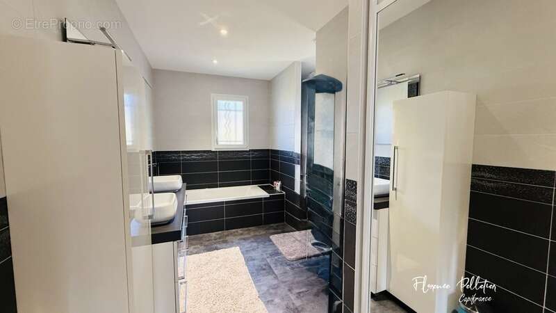 Villa moderne et familiale de plain-pied 6 pièces avec piscine proche de Cuq-Toulza (81) - photo 8