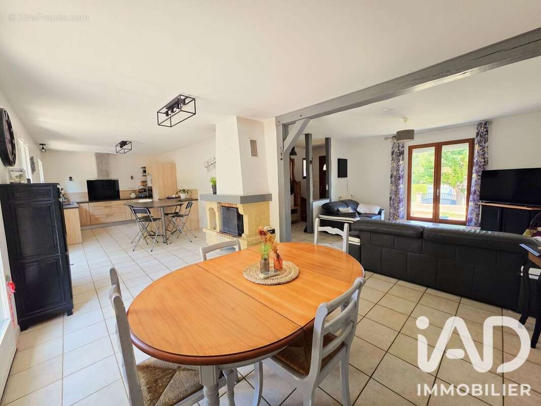 Maison 105 m² à Gasville-Oiseme  - photo 5