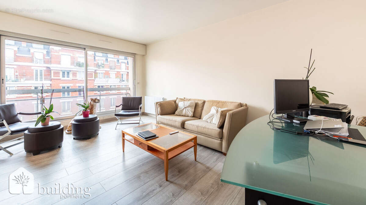 Appartement à PARIS-17E