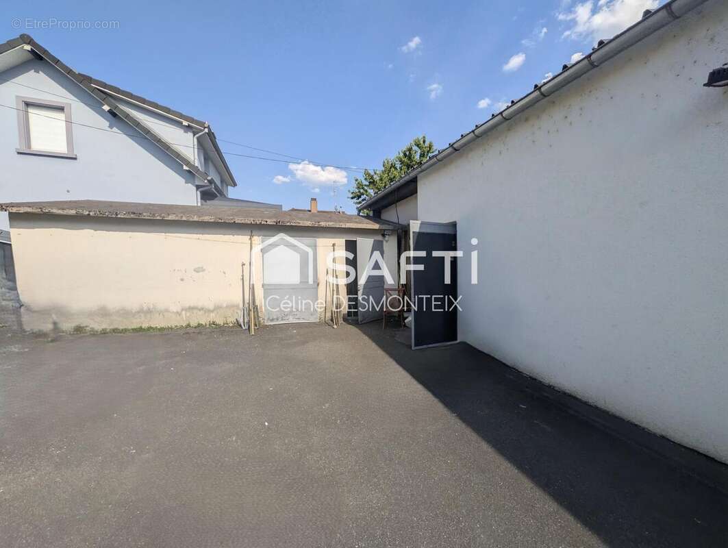 Commerce 390 m² à Valentigney  - photo 2