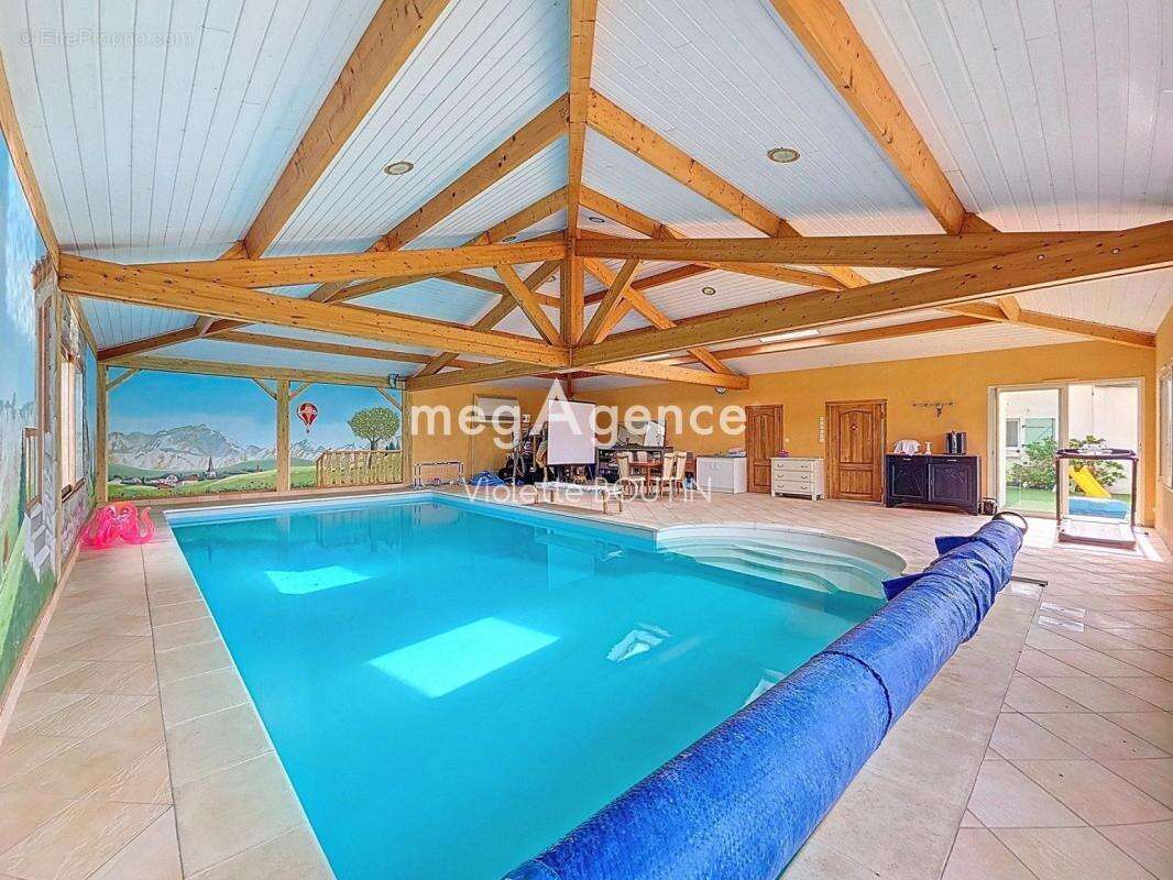 Maison à LE PUISET-DORE