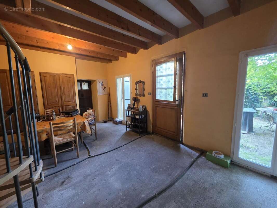 Maison à MONTELIMAR