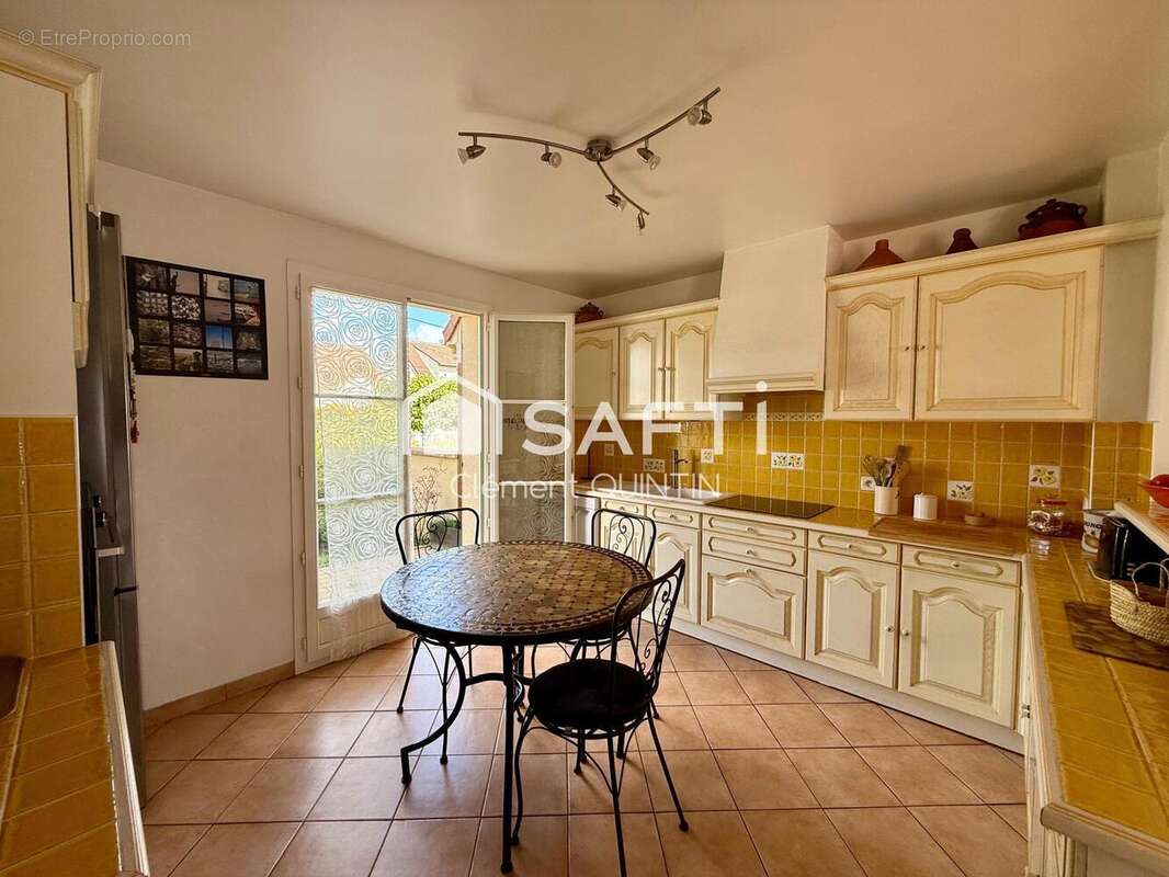 Photo 6 - Maison à LES CLAYES-SOUS-BOIS