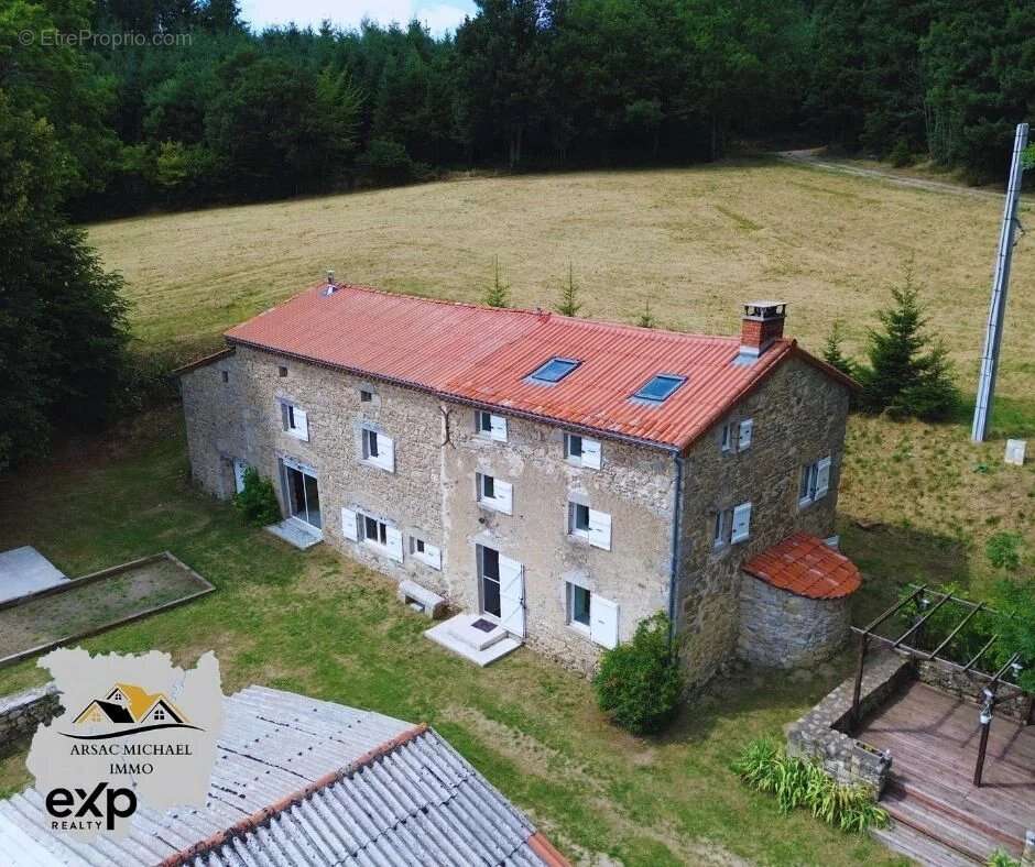 Maison à VERNET-LA-VARENNE