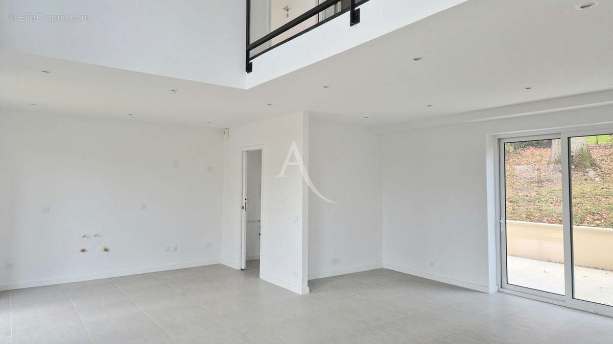 Maison à BURES-SUR-YVETTE