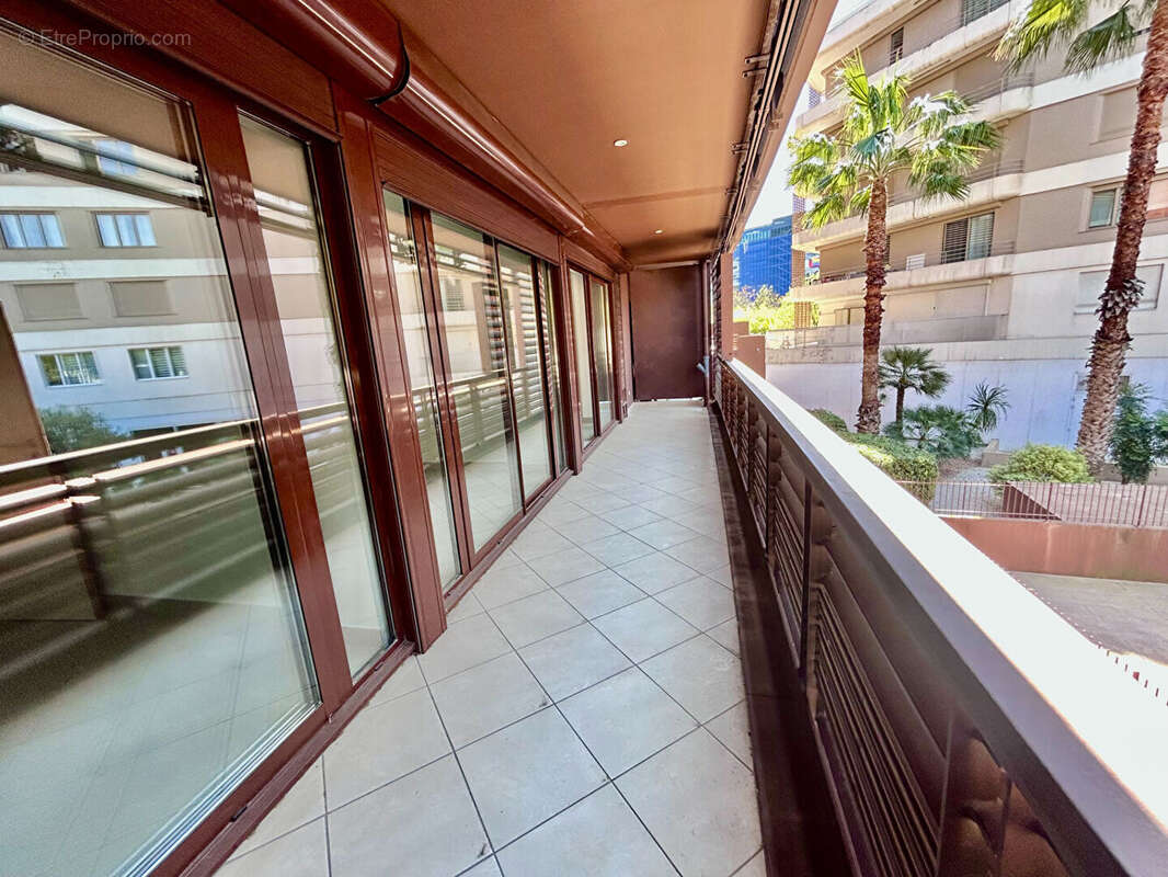Port Marianne, T4 de 126 m² avec terrasse 27m2 - photo 12
