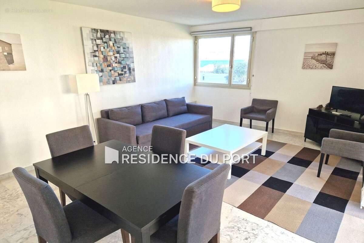 Appartement à MANDELIEU-LA-NAPOULE