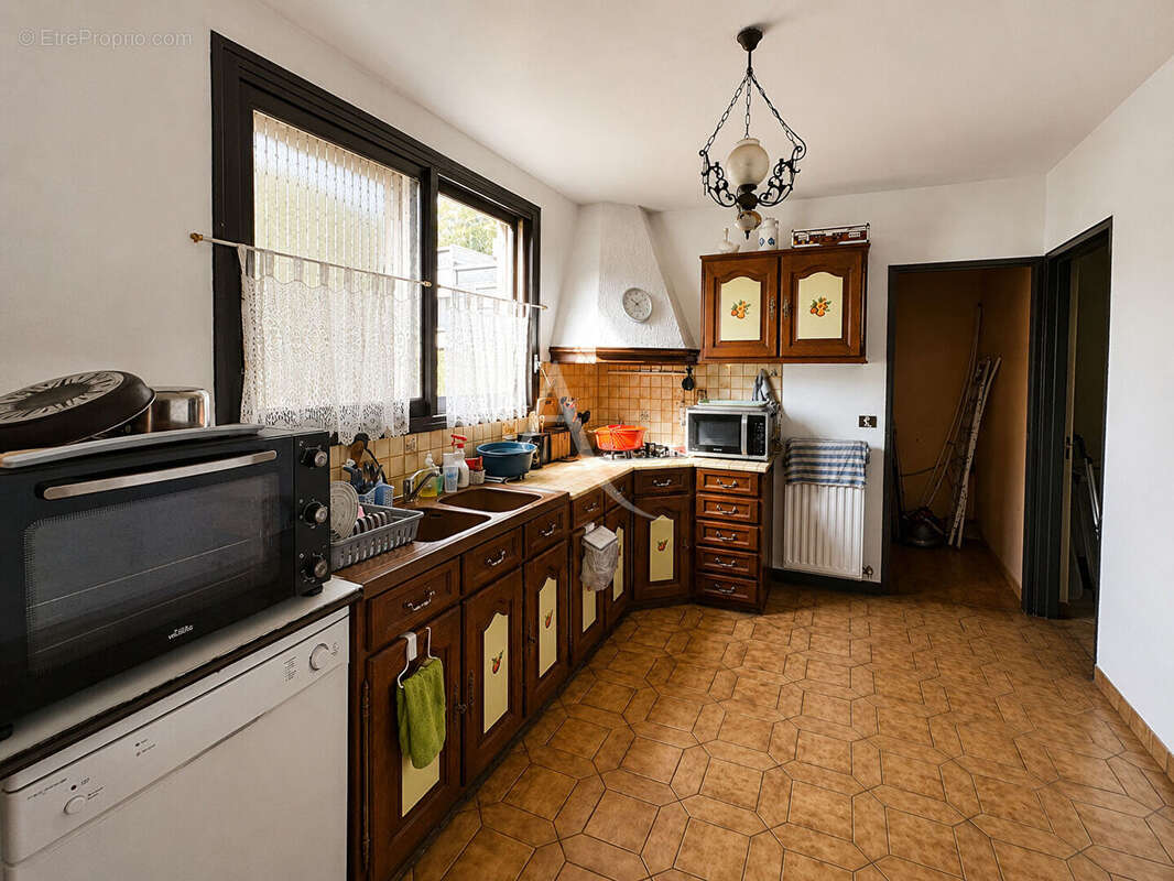 Maison Epinay Sous Senart 6 pièce(s) 118 m2 - photo 4