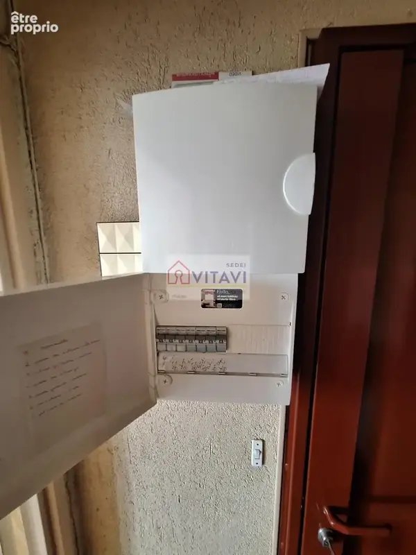 Appartement  avec 2 balcons, dressing et cave - photo 9