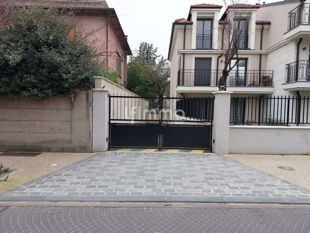 Appartement à LE PERREUX-SUR-MARNE