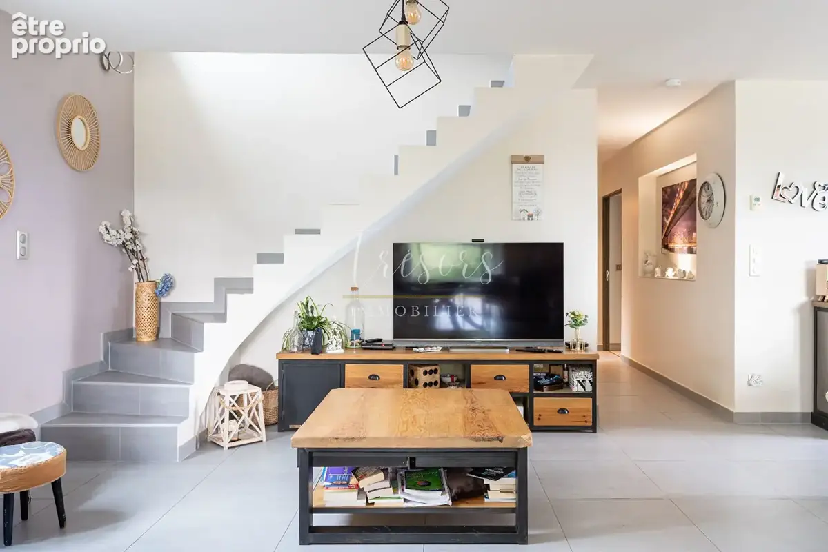 Maison familiale de 226m²  Vue Exceptionnelle sur les montagnes et Studio indépendant - photo 1