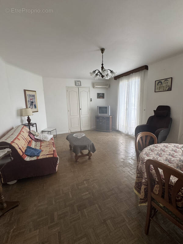 Appartement à MARSEILLE-6E