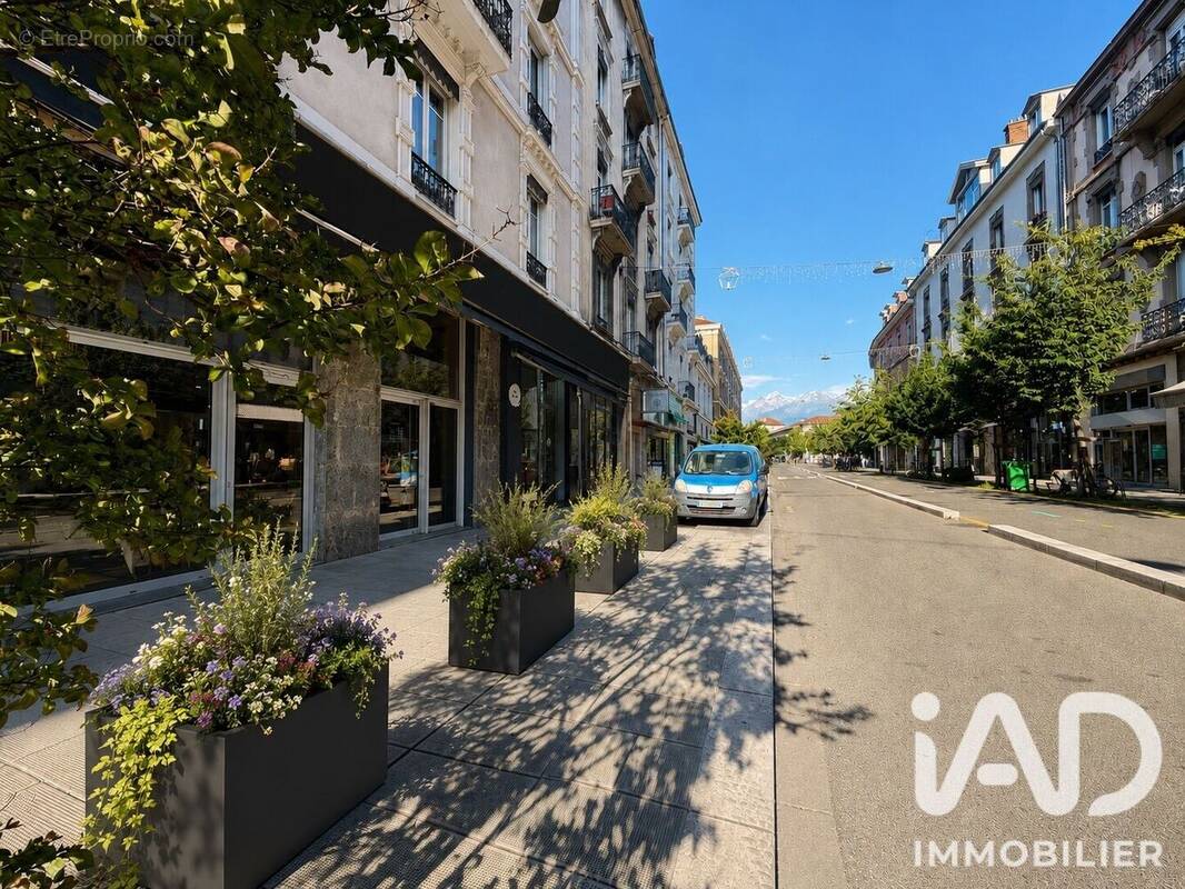Photo 1 - Commerce à GRENOBLE