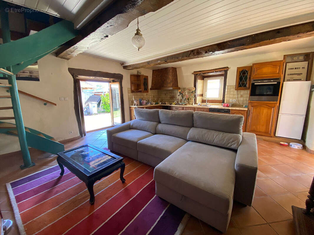 Maison à VEZIN-LE-COQUET