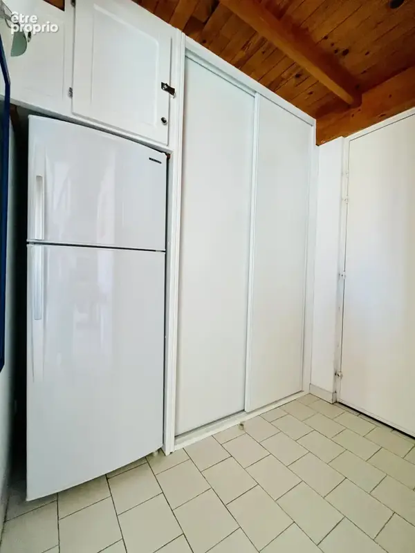 FRONTIGNAN-PLAGE — Duplex avec vue mer, loggia fermée et parking privatif - photo 8