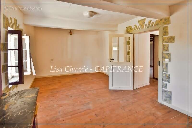 Maison à VIC-FEZENSAC