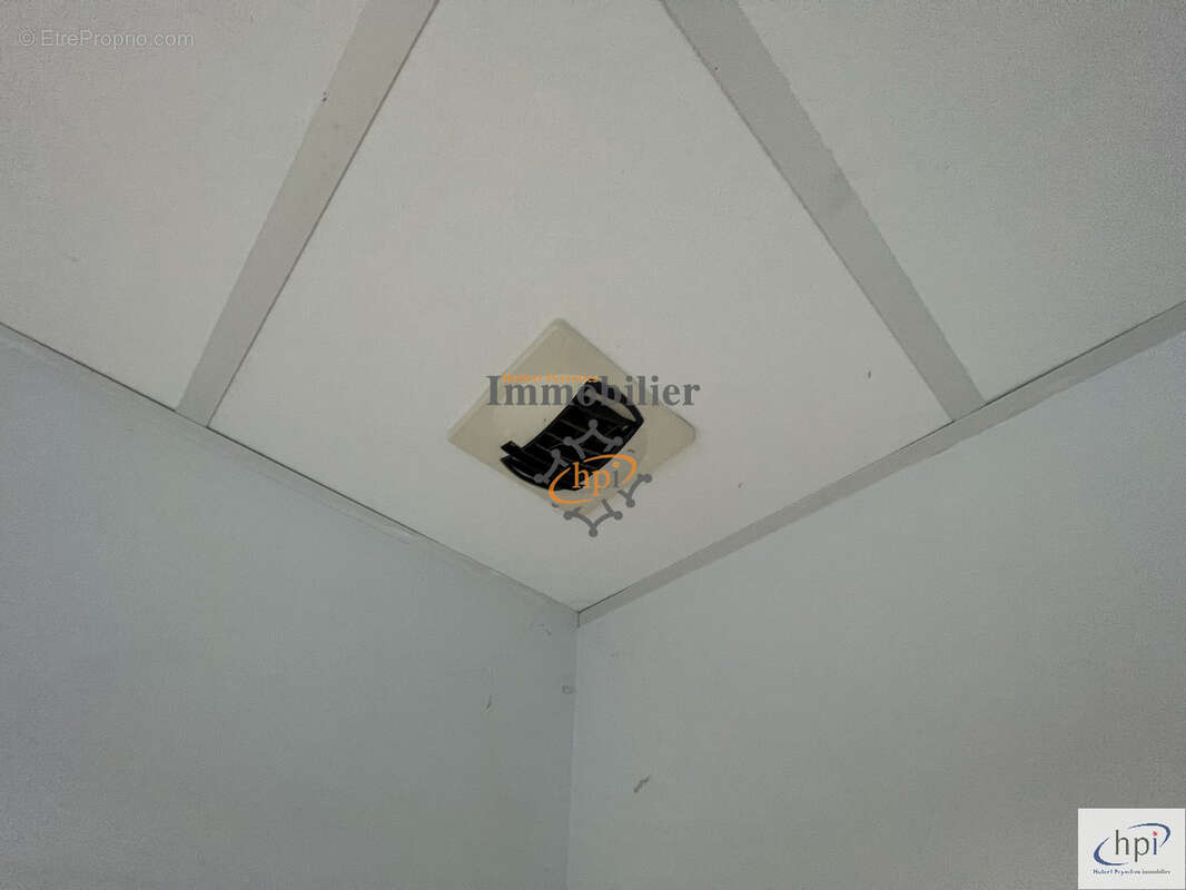 Commerce à VABRES-L&#039;ABBAYE