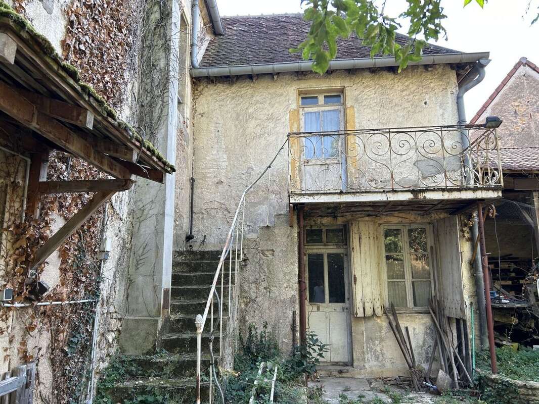 Maison à SAINT-AMAND-MONTROND