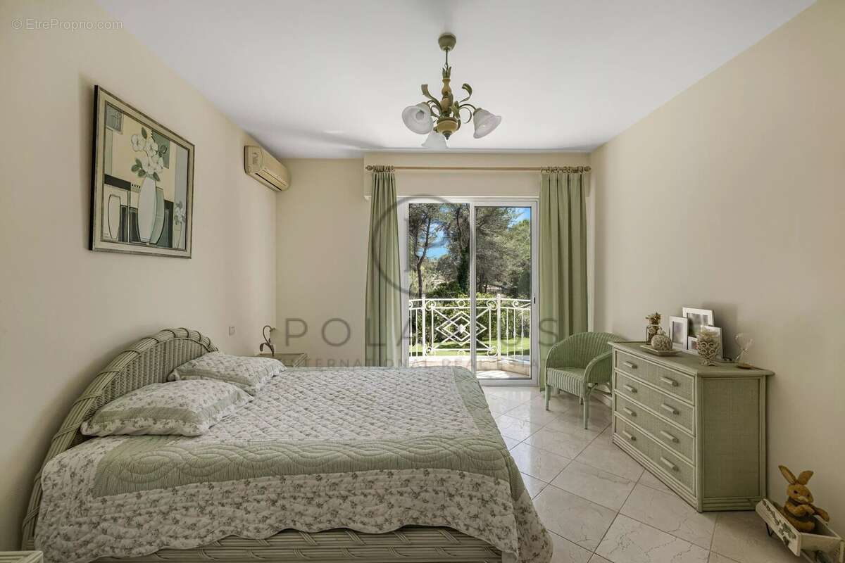 Maison à MOUGINS