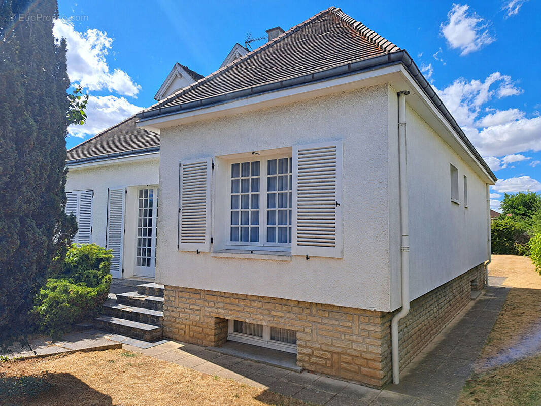 Maison à CHATELLERAULT