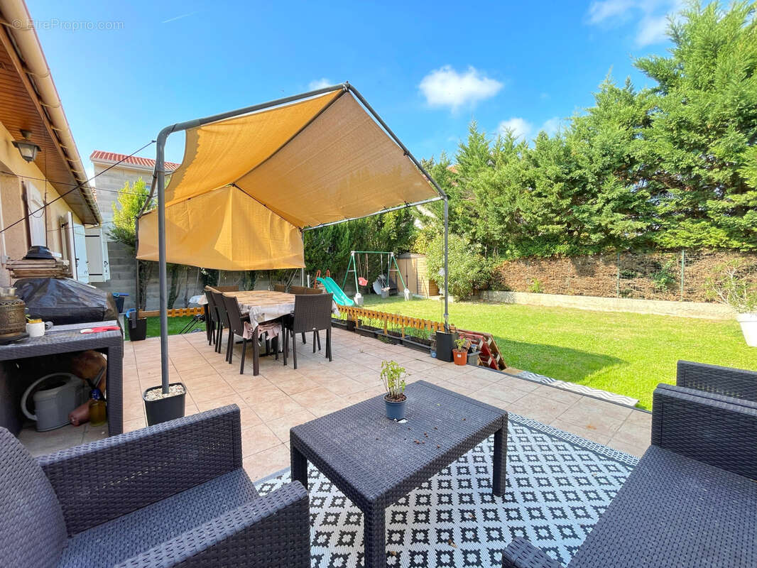 Maison à VAULX-EN-VELIN