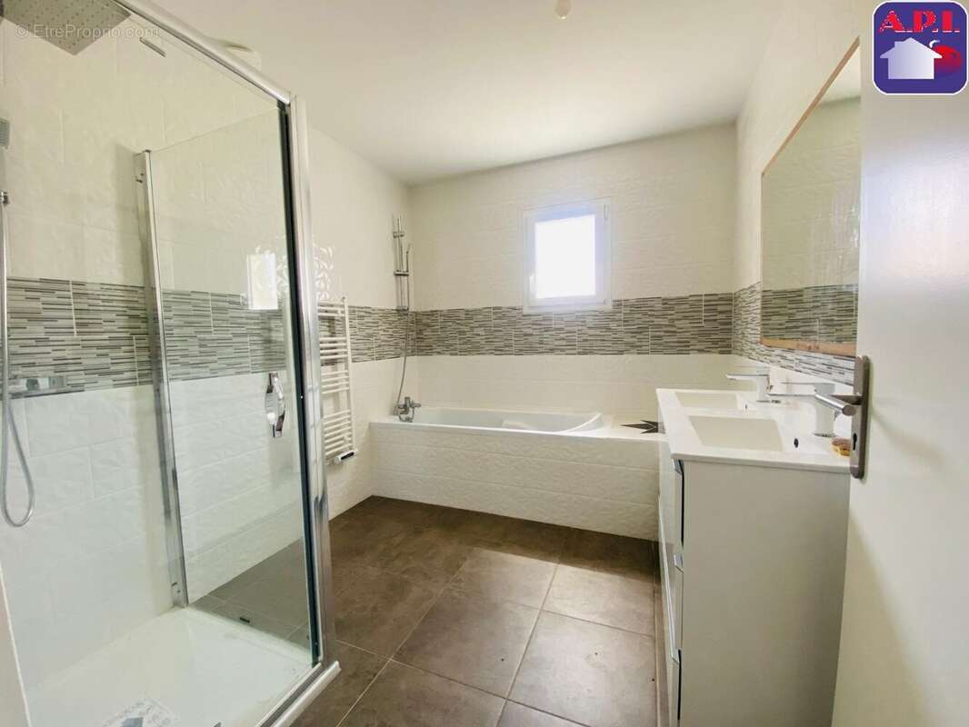 Maison 100 m² à Le Fossat  - photo 4