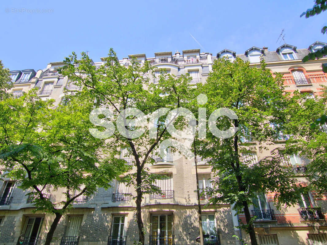 Appartement à PARIS-20E