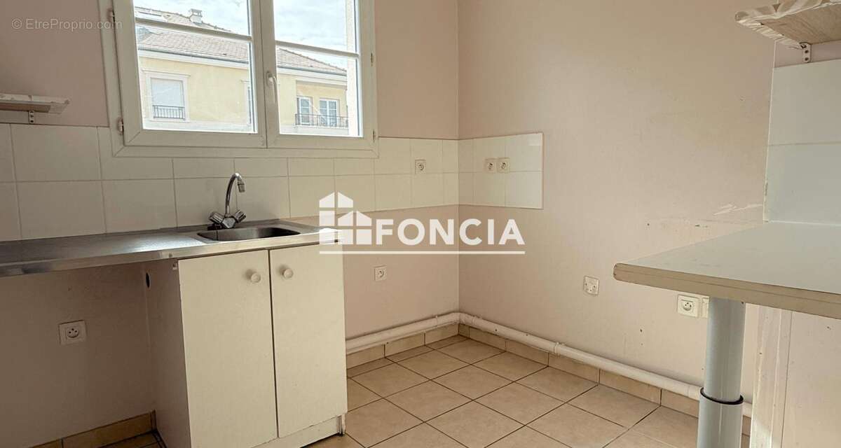 Appartement à BUSSY-SAINT-GEORGES