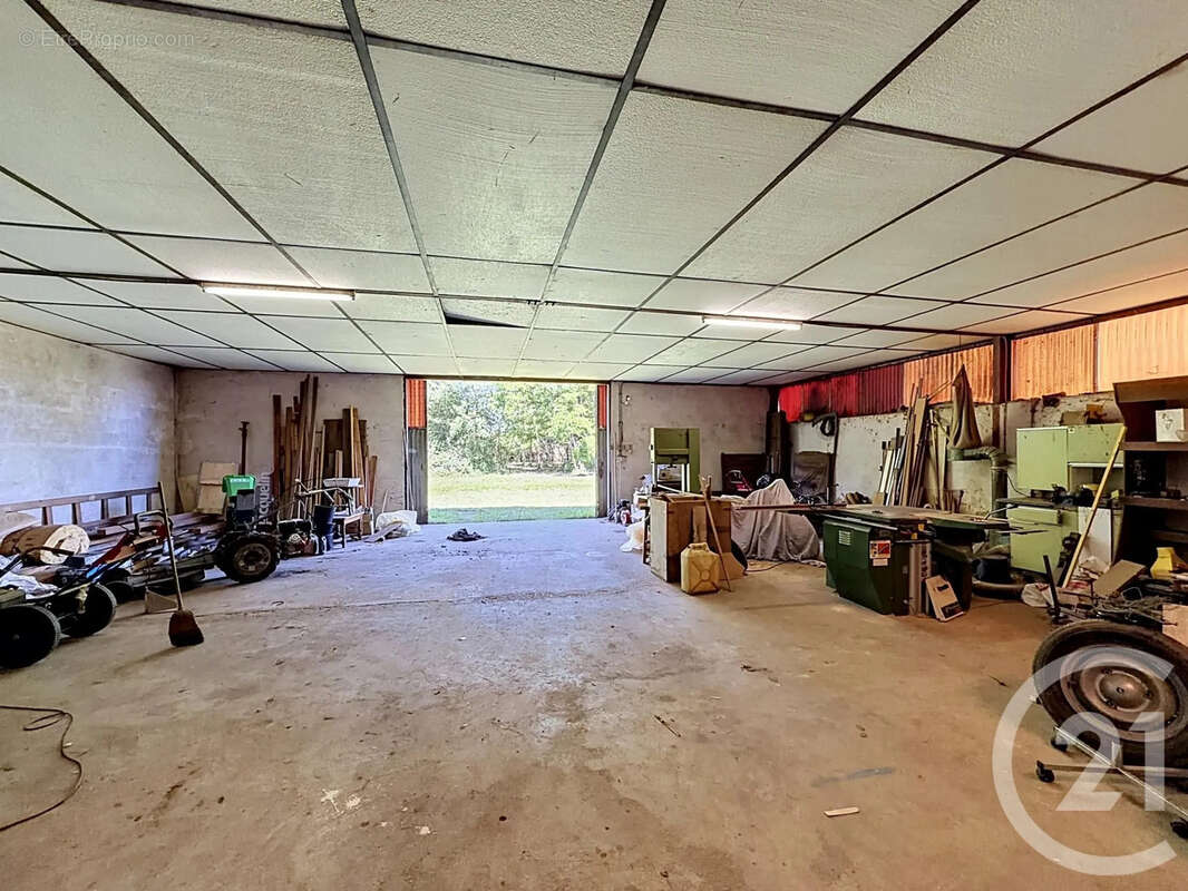 Terrain 2890 m² à La Ferte-Saint-Aubin  - photo 5