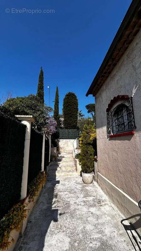A vendre - Cannes - Vue mer   Appartement  2/3 pièces de 62 m²  + Terrasse de 15 m² + Jardin - photo 7