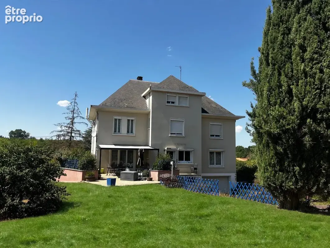 Maison 11 pièces 248 m² à vendre à Saint-Varent (79330) - photo 4
