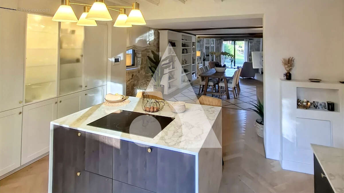 Maison à SAINT-MARTIN-DE-SEIGNANX