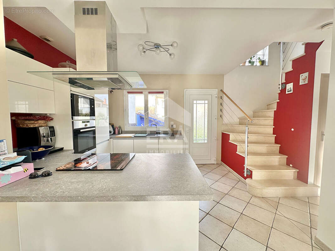 Maison à SARTROUVILLE