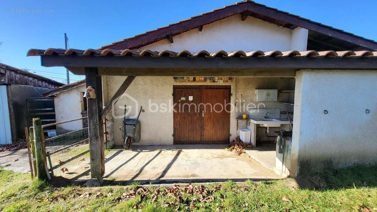 Maison t6 144 m2 avec terrain 6568 m2 - photo 13