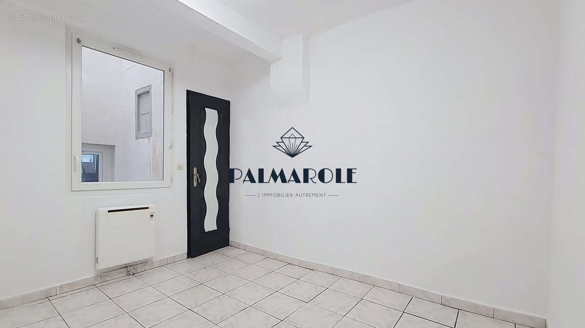 Chambre-Bureau - Appartement à PERPIGNAN