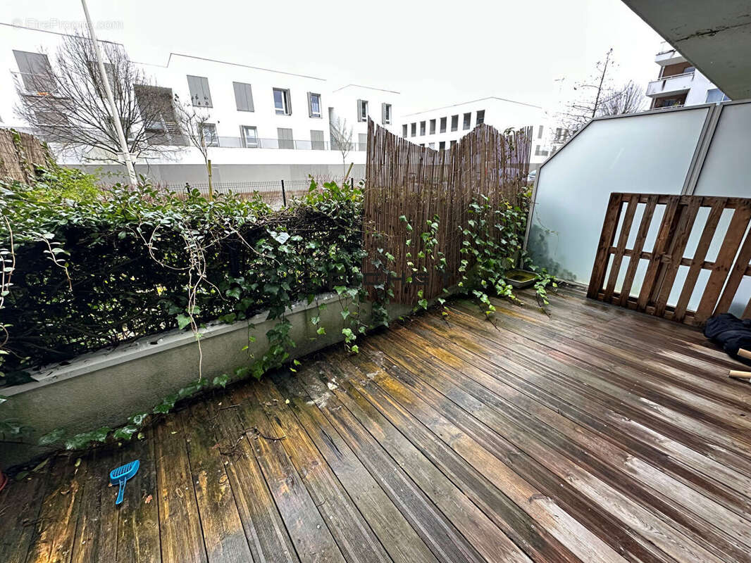 Appartement à VILLENAVE-D&#039;ORNON