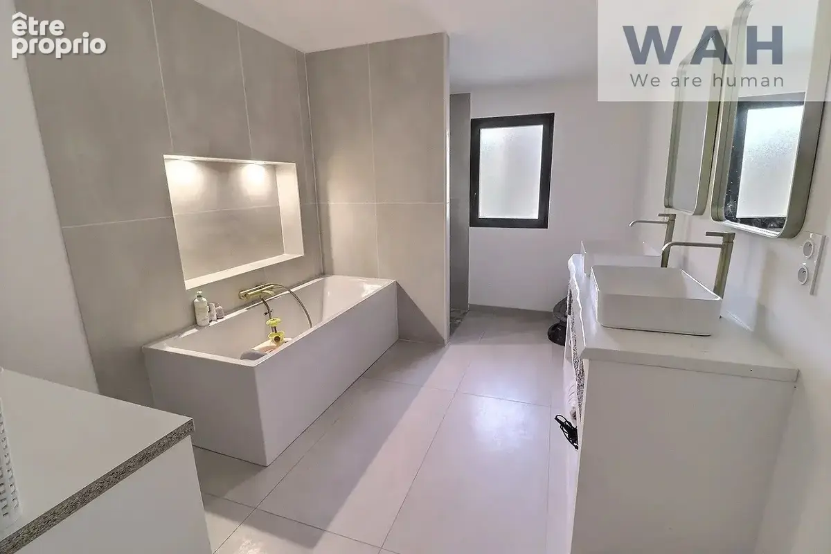 Maison de village renove avec exterieur 4 pieces 34800 aspir - photo 12