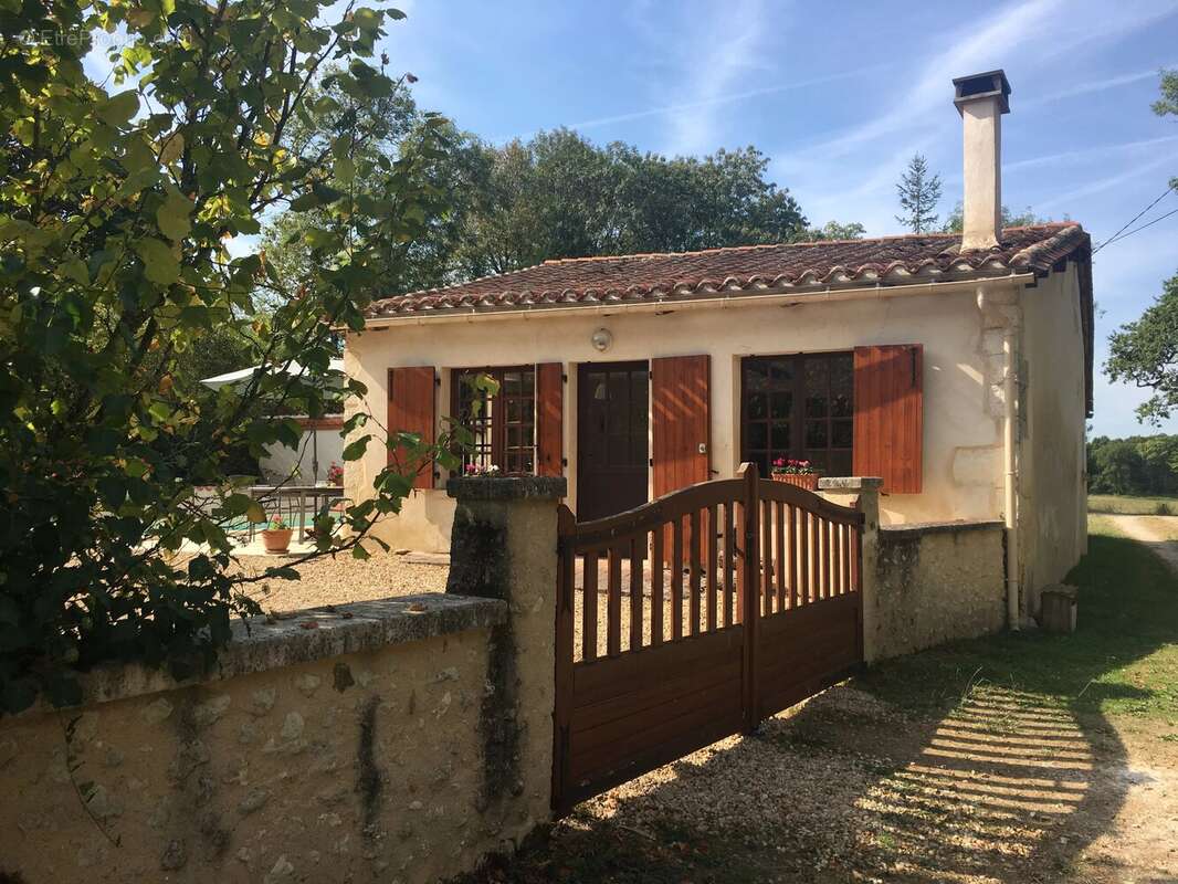 Jolie maison de deux chambres avec chalet indépendant et piscine chauffée - photo 14
