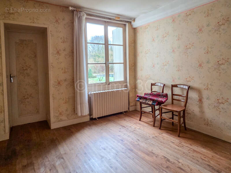Maison à SAUZE-VAUSSAIS