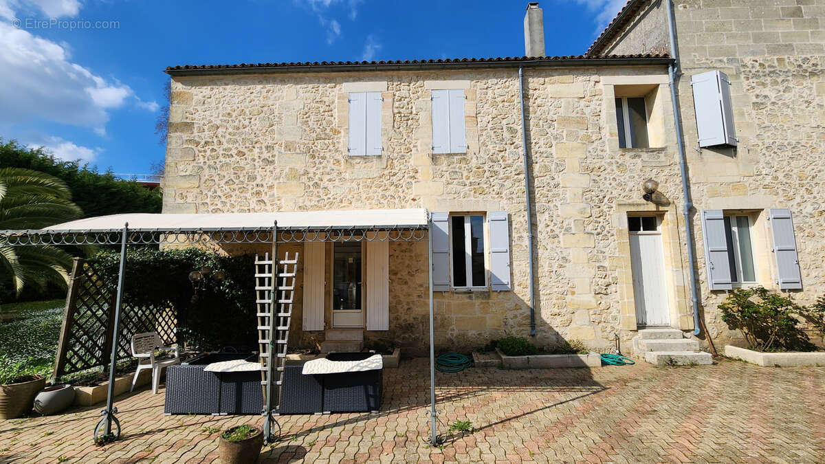 Maison à SAINT-ANDRE-DE-CUBZAC