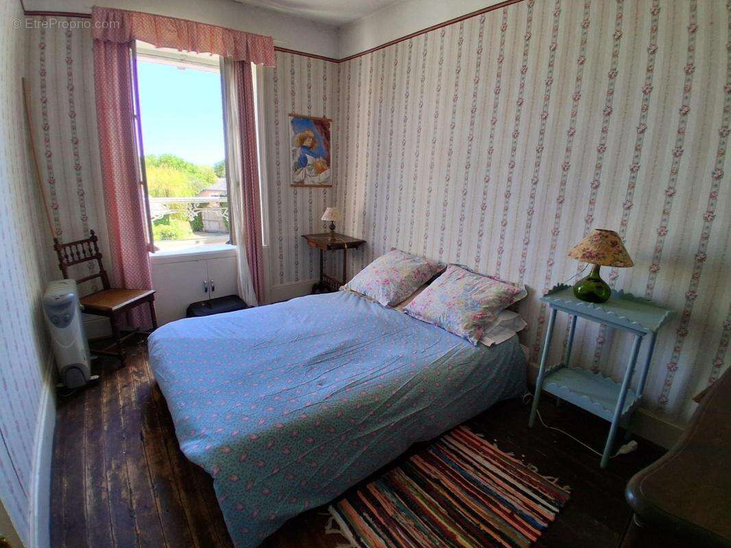 Maison familiale, 5 chambres, au coeur de Prissac (36) - photo 23