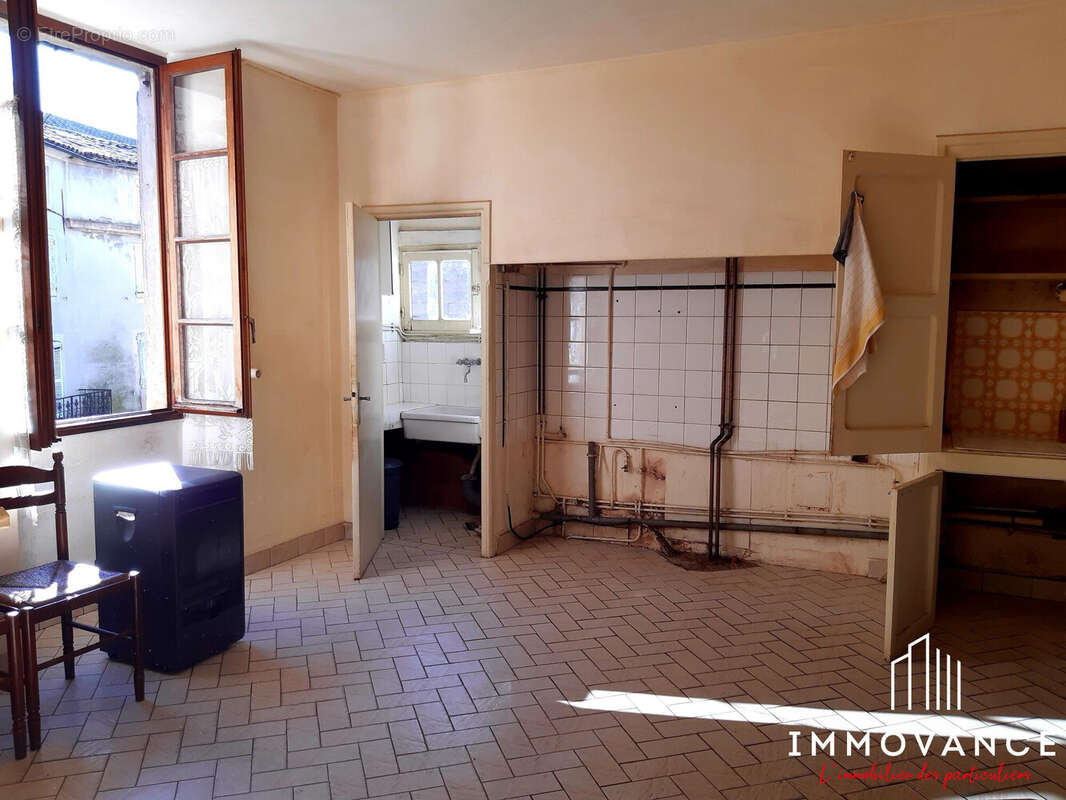 Appartement 155 m² à Saint-Rome-De-Tarn  - photo 9