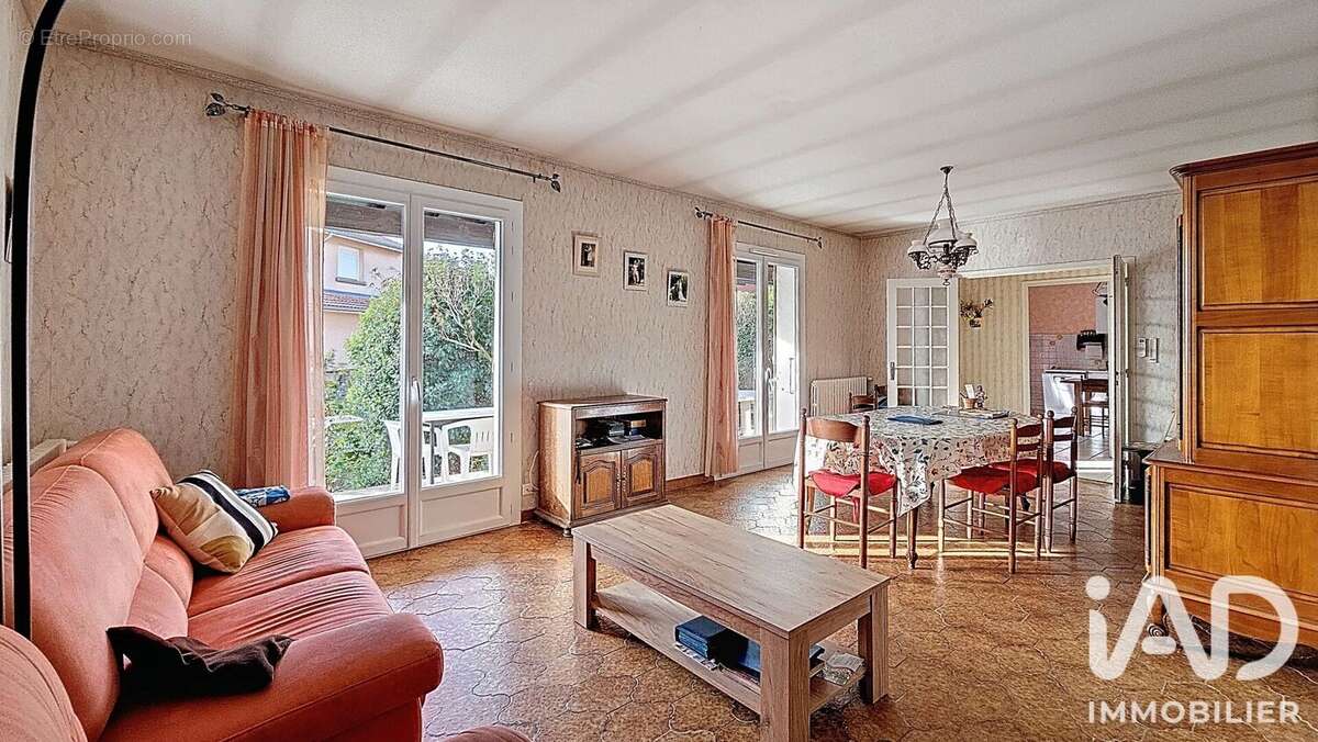 Maison 106 m² à Bogy  - photo 8