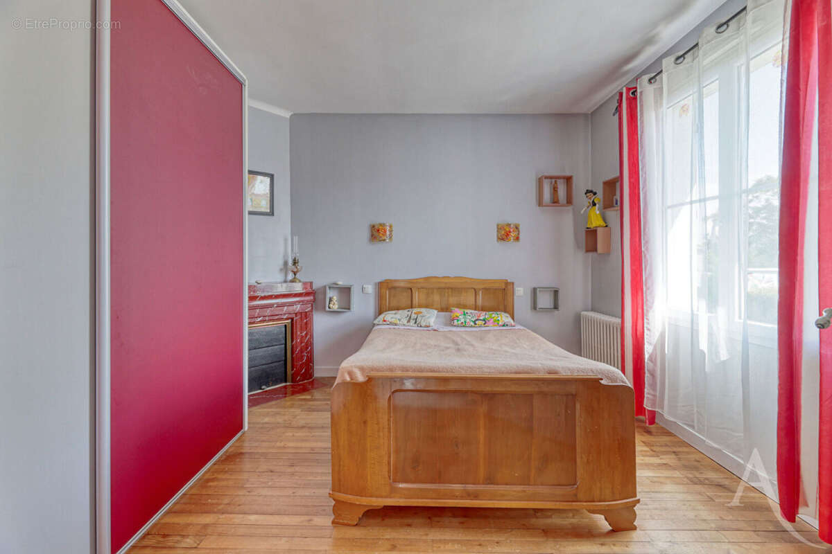 Maison à L'HERBERGEMENT