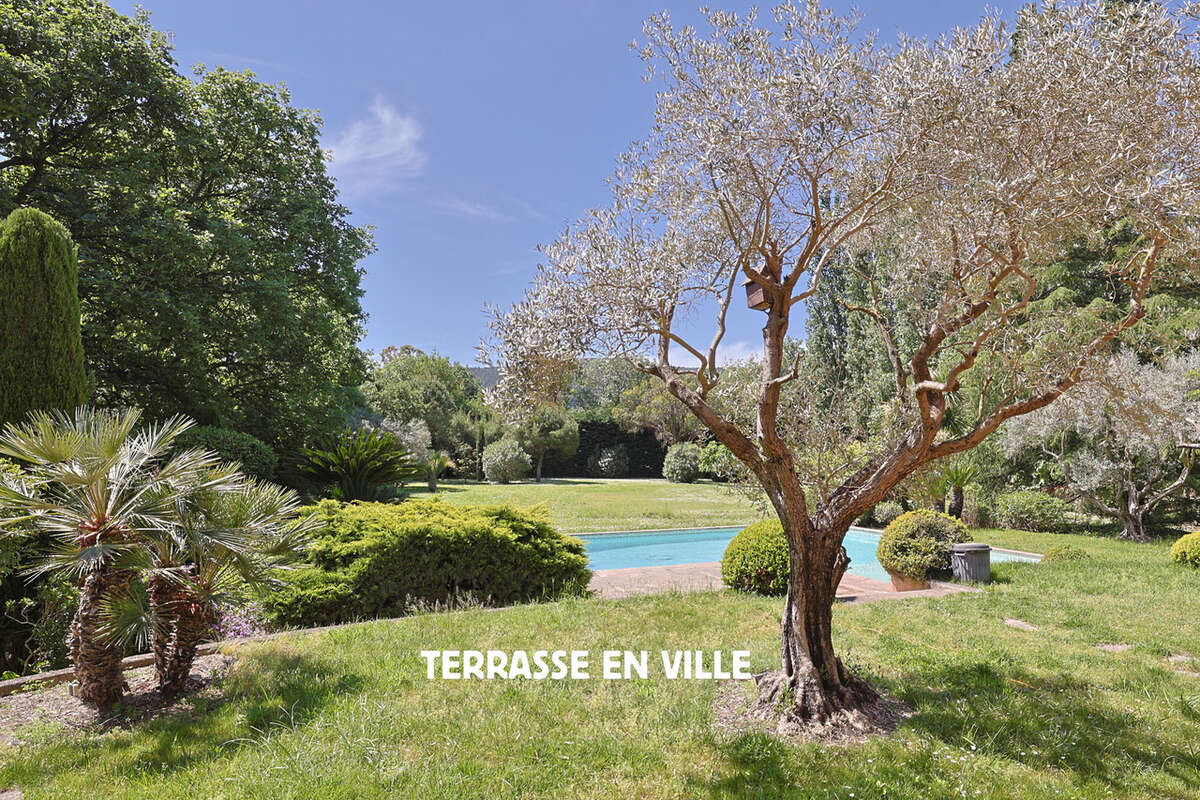 Maison à HYERES