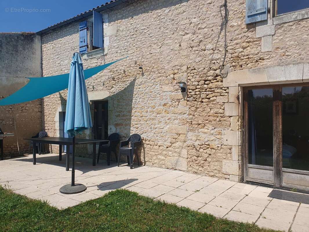 Maison à SAINT-JUST-LUZAC