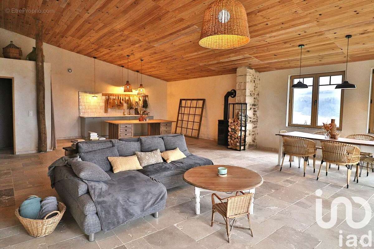 Photo 9 - Maison à LEYNES