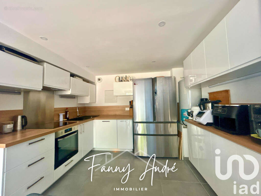 Photo 9 - Maison à LE CASTELLET